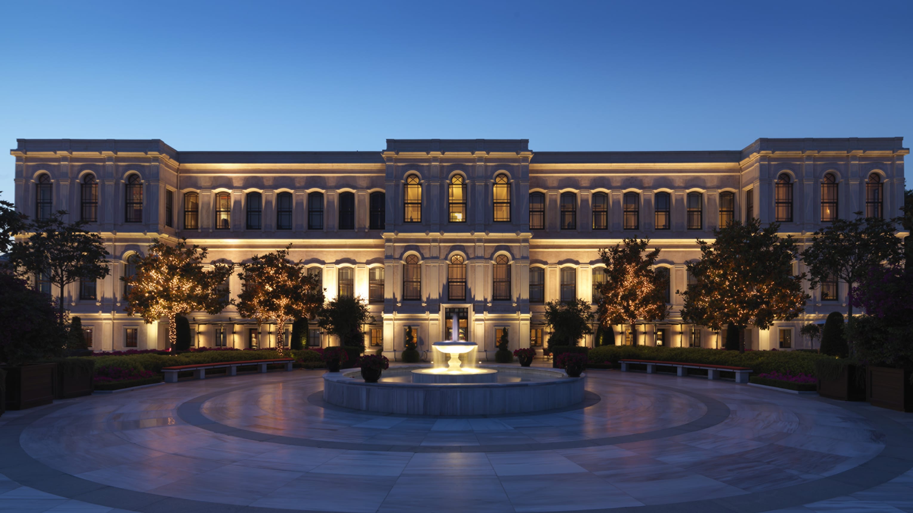 Four Seasons Hotel Istanbul at the Bosphorus — 2