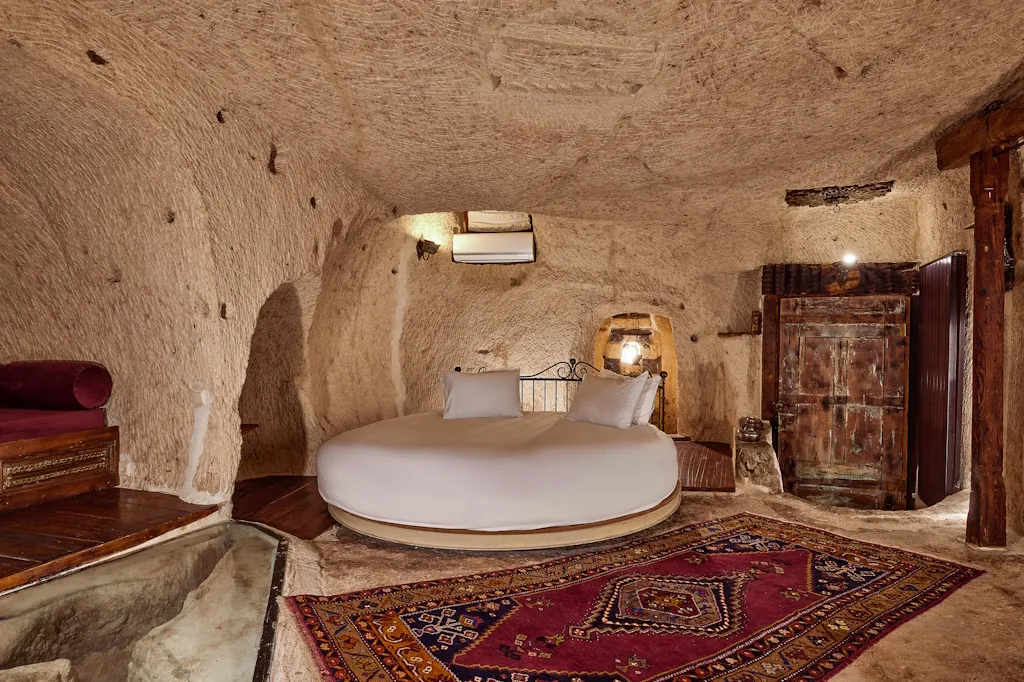 Mithra Cave Hotel — 3
